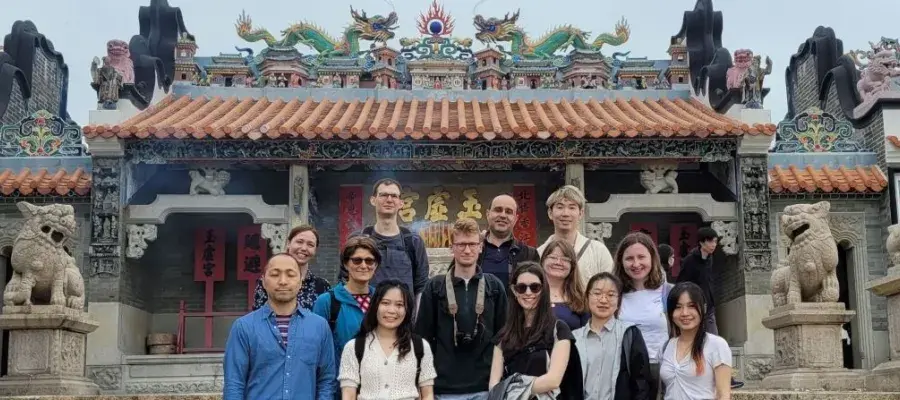 Martin Lee Students and Programme Staff in front of temple, Hong Kong, March 2023