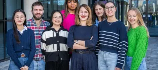 Dr Sofia Ferreira with her lab members outside IRR