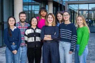 Dr Sofia Ferreira with her lab members outside IRR
